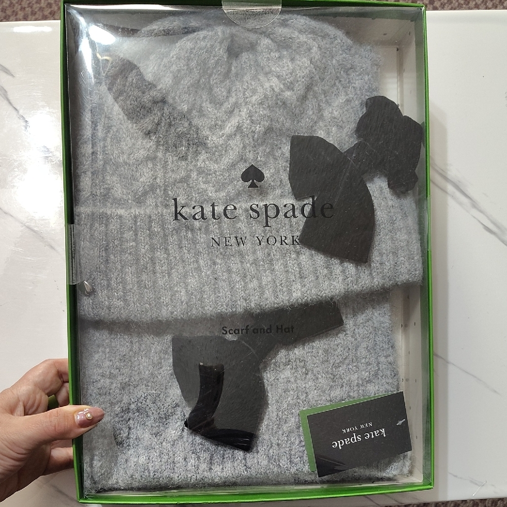 New Kate Spade Heather Gray Scarf and Hat Set With Bow Accents